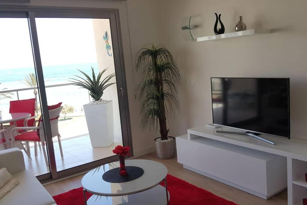 Modern Apartment With Stunning Sea View 卡拉米洛 外观 照片